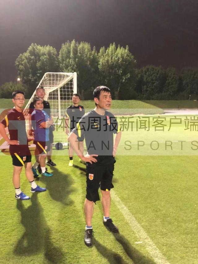 国足多哈首练全员到位 两大伤员单练恢复李磊回归