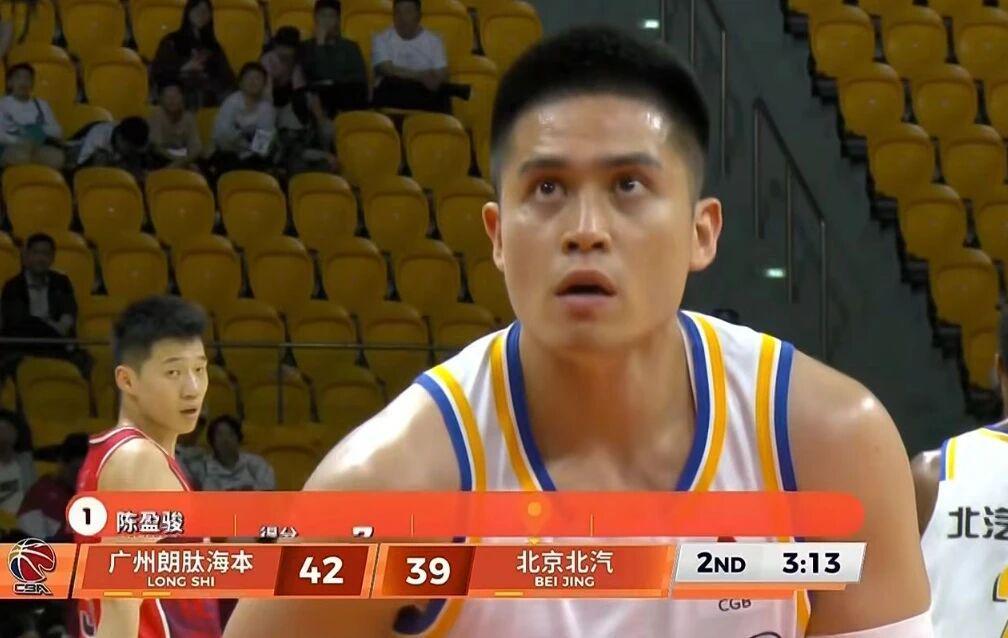 北京男篮轻取广州，周琦11+6徐昕10+6，麦基19+7方硕18分！