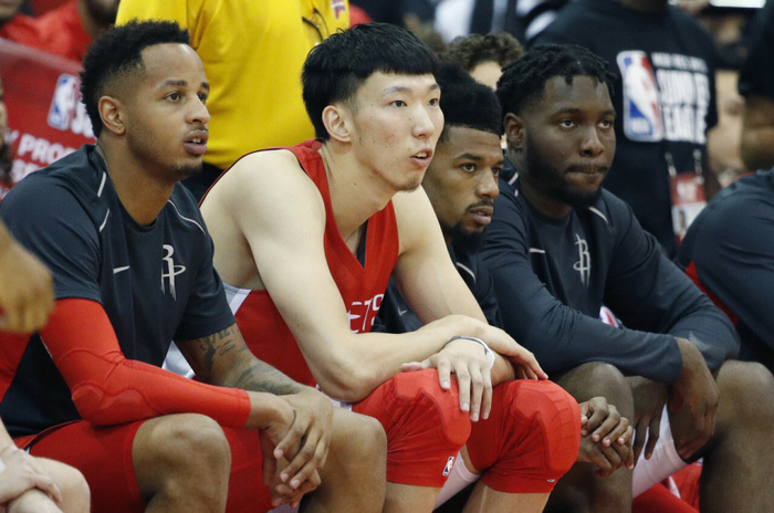 周琦NBA总薪水950万，实际到手有多少？说出来你别不信|休斯敦火箭队|合同|球员|薪资|保障_新浪体育_新浪新闻